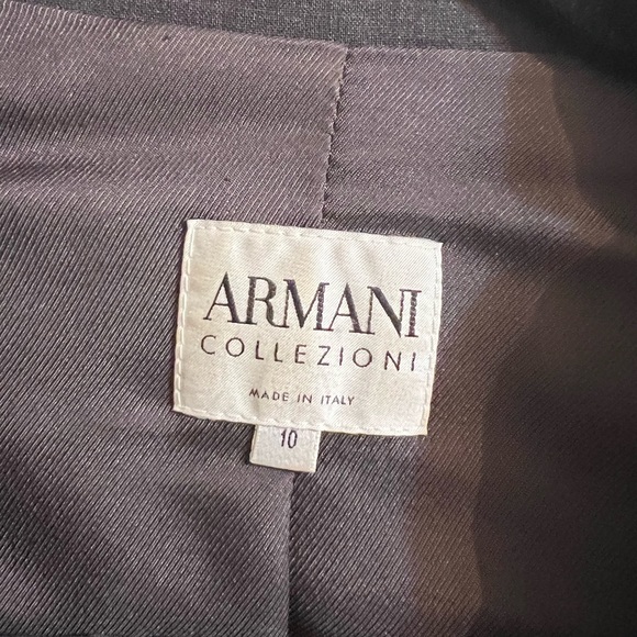 Armani pantsuit pleated front - Picture 5 of 7